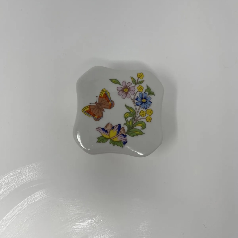 Vintage Ceramic Trinket Holder